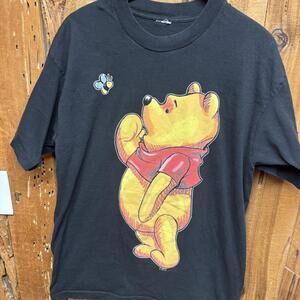 Vintage Disney Winnie the Pooh Bee Graphic Tee Black Cartoon Shirt 22x29